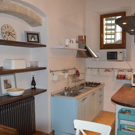 Appartamento In Centro Spoleto Exterior foto