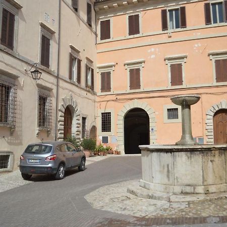 Appartamento In Centro Spoleto Exterior foto